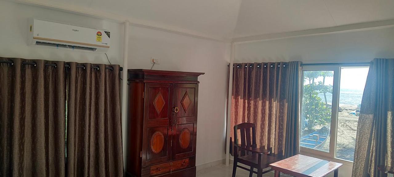 Marari Blue Whale Beach House Alappuzha 外观 照片